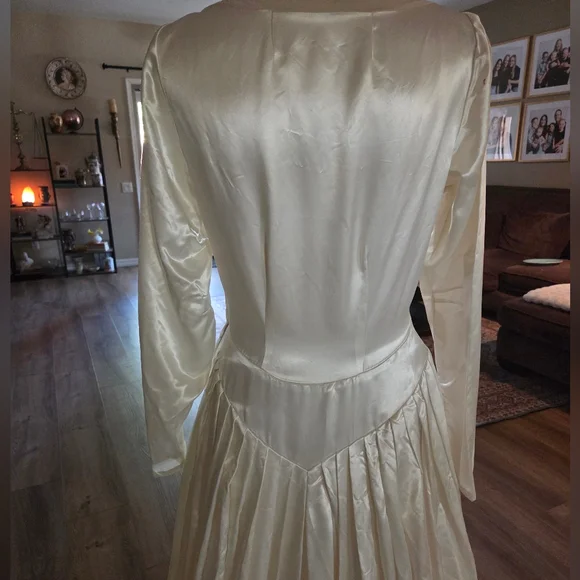 1940's WWII Ivory Parachute Long Train Wedding Dress Handmade